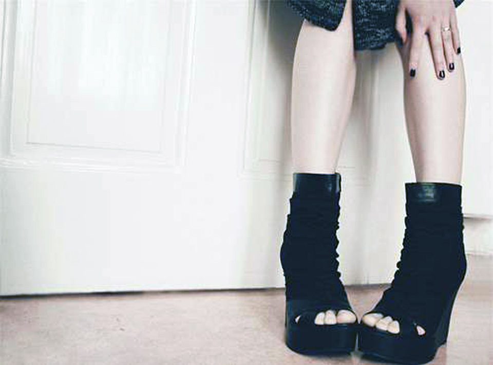 Colored Legs Nail Polish Options Colored Legs Nail Polish Options