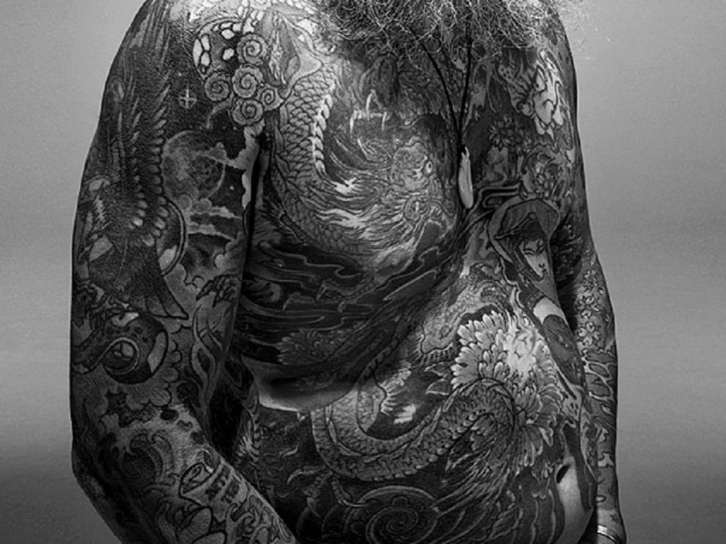 White And Black Full Body Tattoo With Floral And Flames Pattern Inked On Front Pictures White And Black Full Body Tattoo With Floral And Flames Pattern Inked On Front Pictures